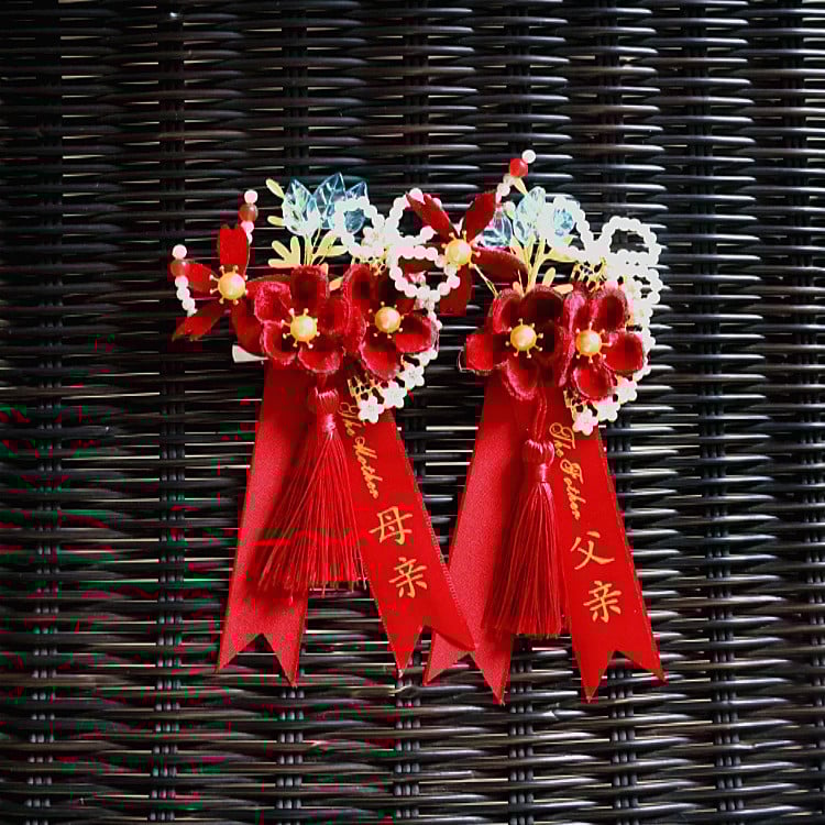 Esküvői corsage a menyasszony és a vőlegény, valamint a család részére — selyem virágok, Kuano márka, univerzális stílus, kivitelezés: Egyéb, import: Nem