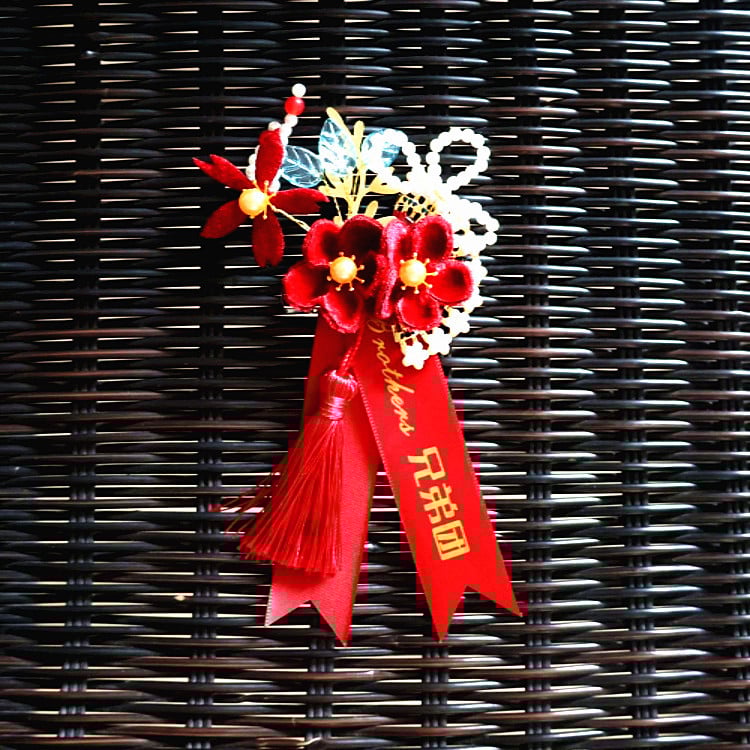 Esküvői corsage a menyasszony és a vőlegény, valamint a család részére — selyem virágok, Kuano márka, univerzális stílus, kivitelezés: Egyéb, import: Nem