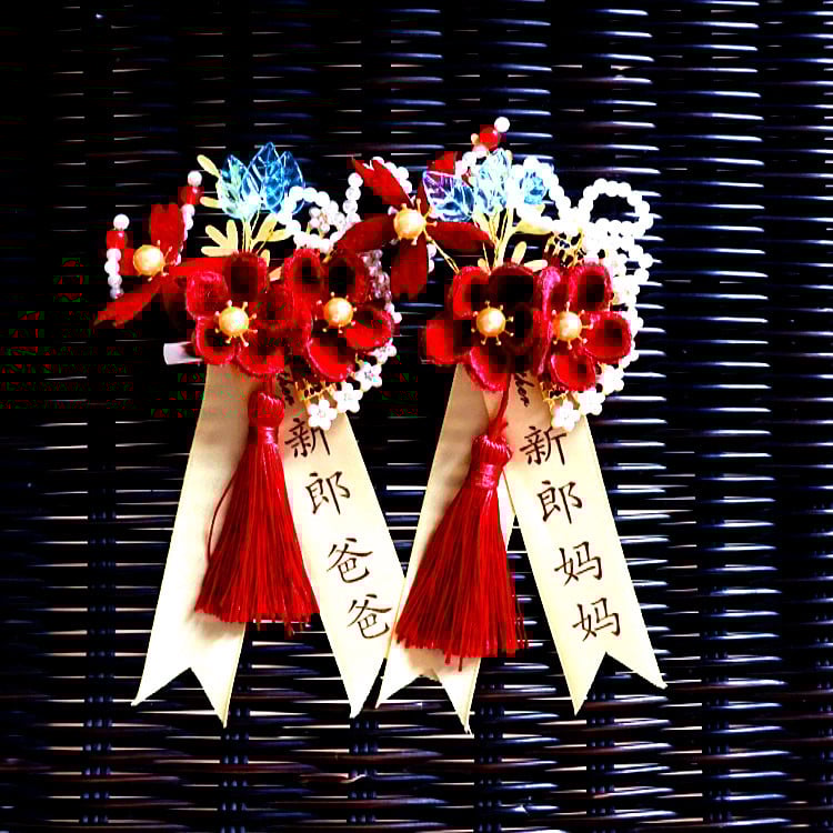 Esküvői corsage a menyasszony és a vőlegény, valamint a család részére — selyem virágok, Kuano márka, univerzális stílus, kivitelezés: Egyéb, import: Nem