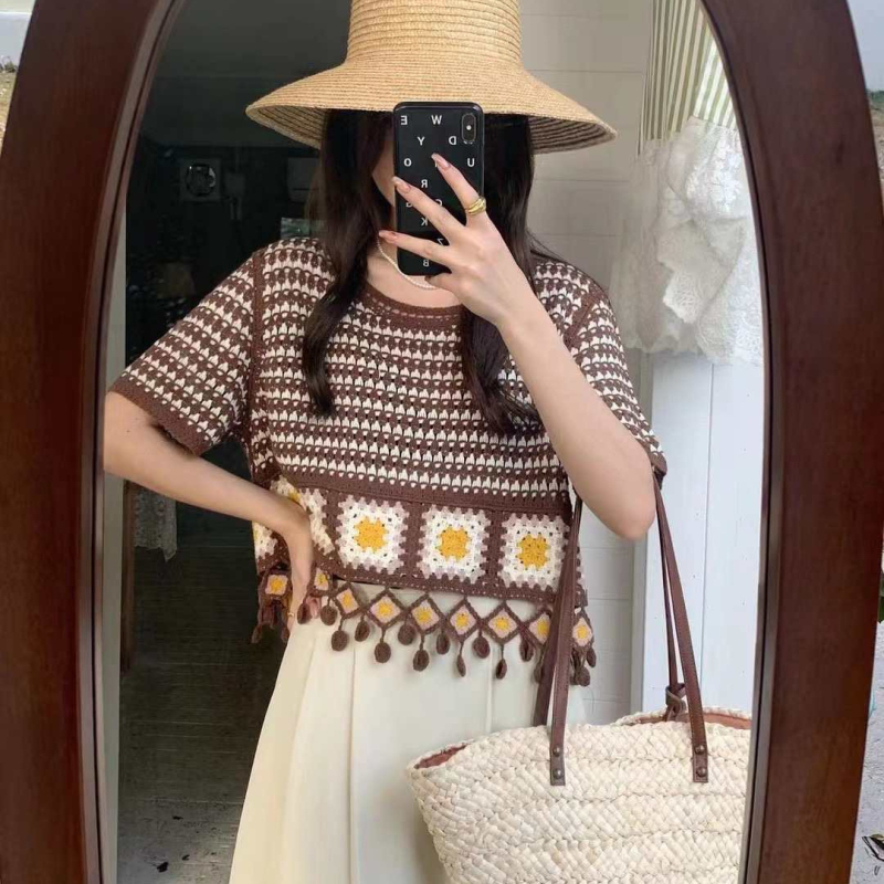 Pamukasti pleteni top s 3D uzorkom, retro stil, okrugli vrat, kratki rukavi