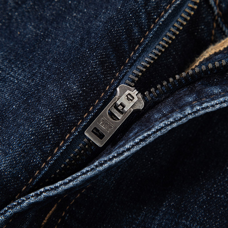 Férfi farmernadrág, egyenes szabás, magas derék, cipzár, 98% pamut, enzimes mosás