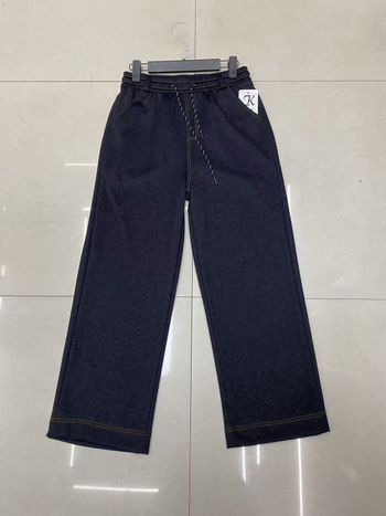 Traperice od pletenskog denima s flis podstavom, ravni kroj, elastičan pojas, visok struk, Lyocell 50–70% i Spandex do 30%