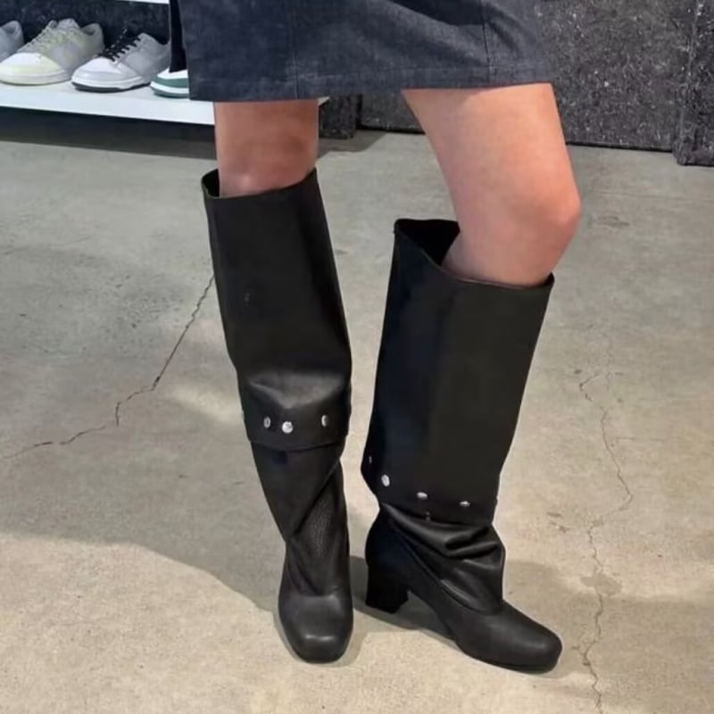 Botine de damă - exterior microfibră, înălțime înaltă a gambelor, vârf rotund, toc gros, slip-on