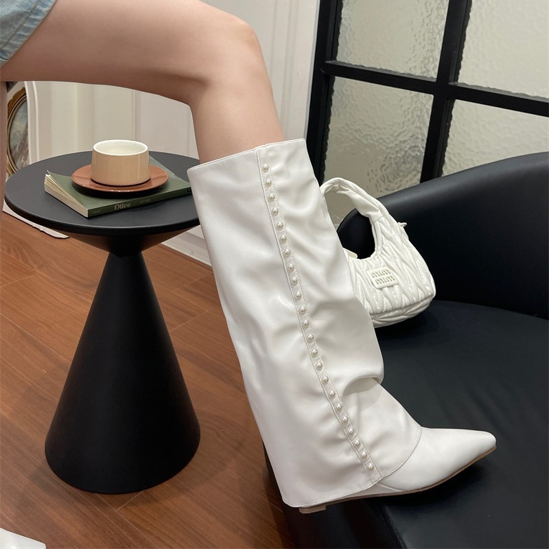 Cizme de modă – vârf ascuțit – toc în formă de cui 6–8 cm – până la genunchi – partea superioară din velur