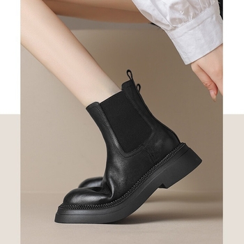 Botine Chelsea Kazibu, partea superioară din piele de miel, talpă din cauciuc, vârf rotund, gleznă joasă, toc gros 3-5 cm, pentru femei