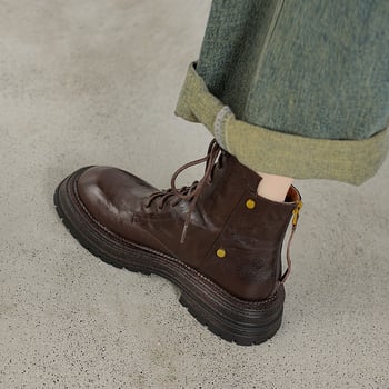 Női Martin csizmák első osztályú kecskebőr felsőrész, TPR talp, fűzőzárás, kerek orr, vastag sarok 3-5 cm