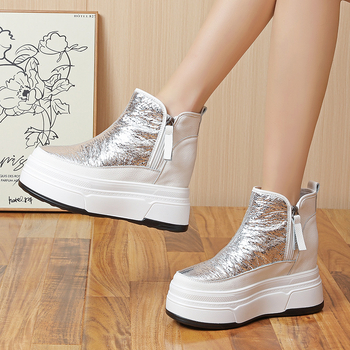 Női Martin csizmák plüss béléssel, magasságot növelő dizájn, középszárú, felső rész tehenbőrből, PU talp