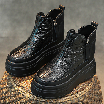 Női Martin csizmák plüss béléssel, magasságot növelő dizájn, középszárú, felső rész tehenbőrből, PU talp