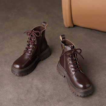 Női Martin csizmák marhabőr felsővel – oldalsó cipzár, vastag sarok 3–5 cm, gumitalp, retro stílus