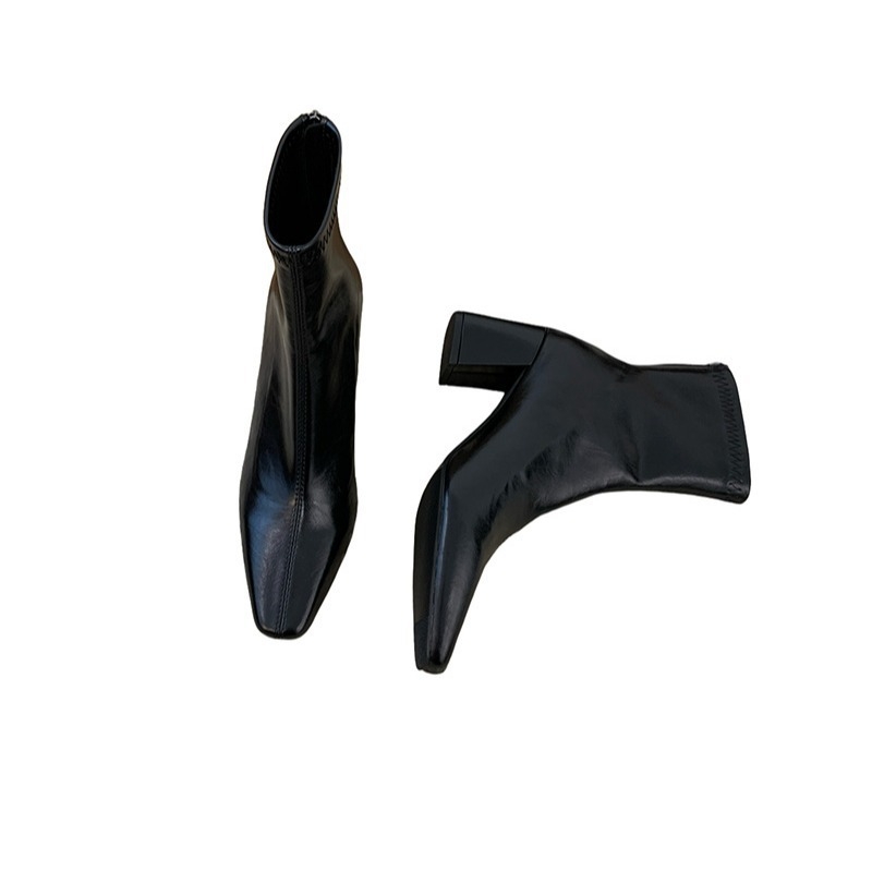 Női térdcsizma kerek orrú, PU felsőrész, cipzár, középmagas sarkú 3-5 cm