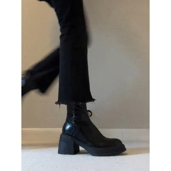 Γυναικείες στενές μπότες με παχύ τακούνι, στρογγυλή μύτη, φερμουάρ στο πίσω μέρος, διπλό βοδινό δέρμα επάνω, καουτσούκ σόλα