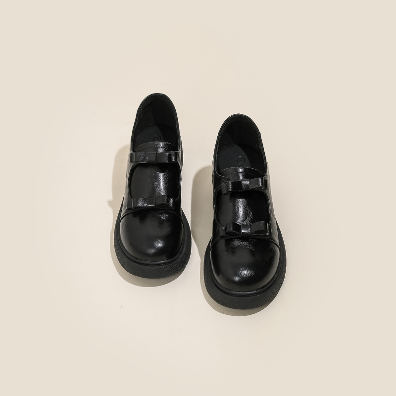 Ženske loaferice s okruglim vrhom i debelim petom 3–5 cm, Xinlixing, proljeće 2025 (Gornji dio: super vlakno; Uložak: prirodna koža; Podstava: pigskin; Potplat: guma; Otvorenost: dubok otvor)