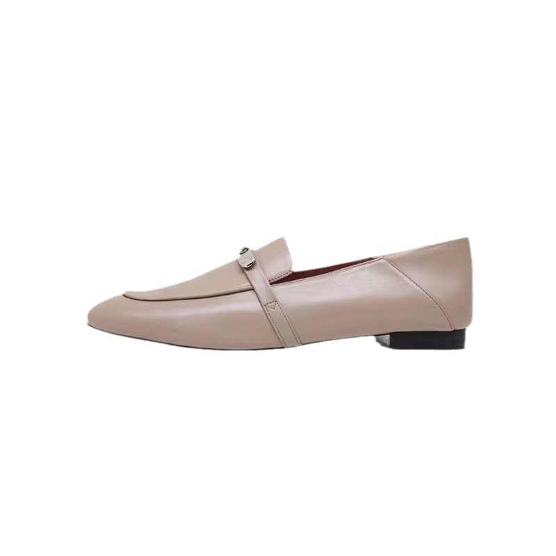 Ženske loafers – kvadratna špička, gornji dio od mikrovlakana, podstava od mikrovlakana, gumena potplat, nizak potpetice 1–3 cm, jednobojne, proljeće-ljeto