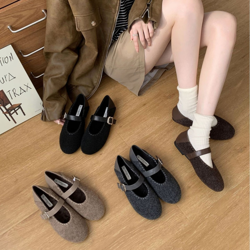 Mary Jane cipők, kerek orr, alacsony felső rész, középmagas sarok 3-6 cm, Felső anyaga: Super Fiber