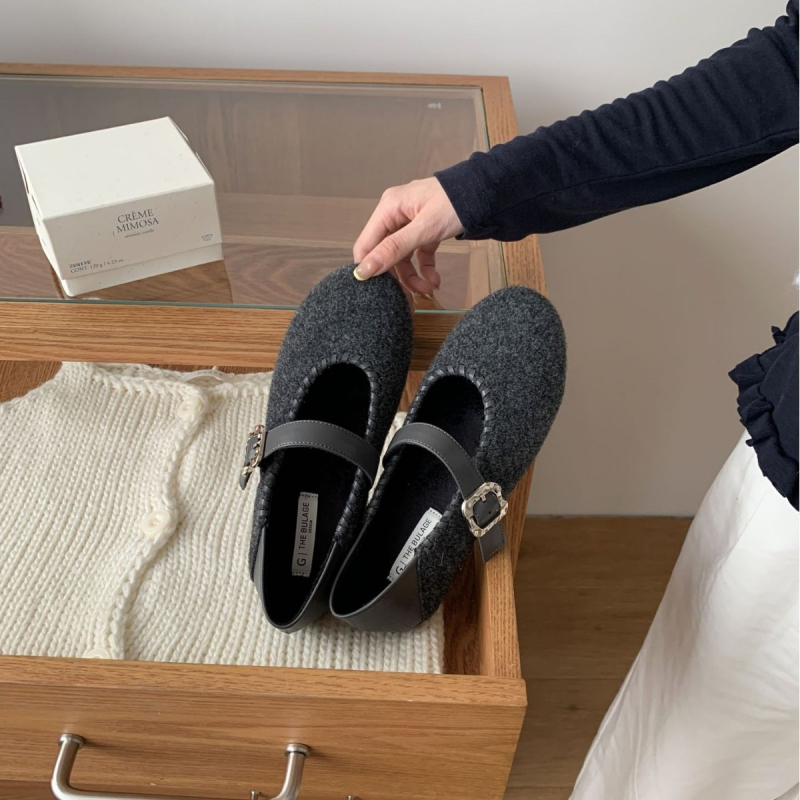 Mary Jane cipők, kerek orr, alacsony felső rész, középmagas sarok 3-6 cm, Felső anyaga: Super Fiber