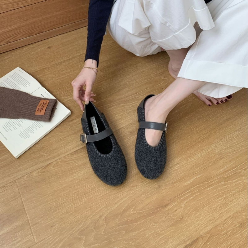 Mary Jane cipők, kerek orr, alacsony felső rész, középmagas sarok 3-6 cm, Felső anyaga: Super Fiber