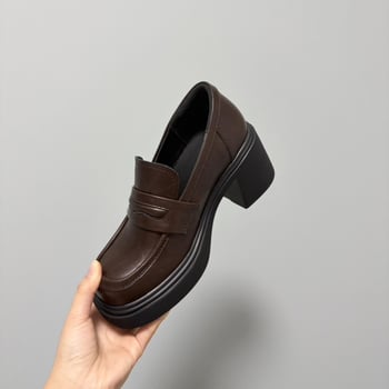 Loaferi Slip-On pentru femei, stil retro cu toc gros, vârf rotund, partea superioară din piele microfibră, talpă PU, căptușeală din imitație de lână de oaie