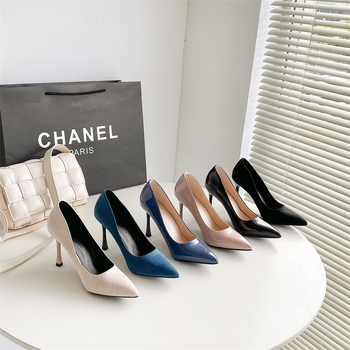 Heart Orchid női nubuk magas sarkú cipő – hegyes orr, vékony sarok, gumitalp, belső mikroszálas bélés, sarok > 8 cm, mindennapi vagy formális viselethez