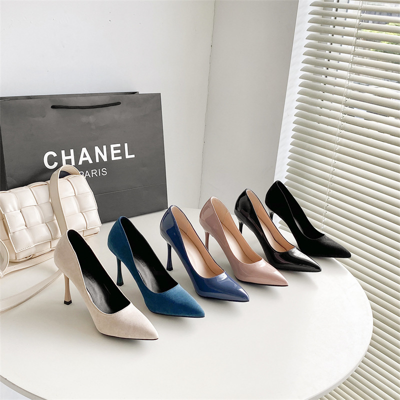 Heart Orchid női nubuk magas sarkú cipő – hegyes orr, vékony sarok, gumitalp, belső mikroszálas bélés, sarok > 8 cm, mindennapi vagy formális viselethez