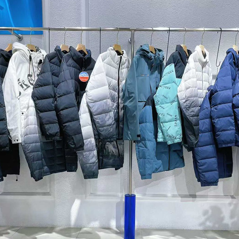 Muška zimska jakna s punom perja, otporna na vjetar, topla i moderna