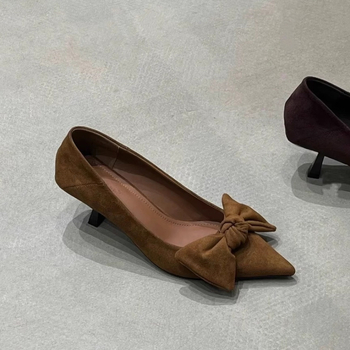 Pantofi cu toc înalt, vârf ascuțit, din velur, toc subțire 6–8 cm, talpă din cauciuc, căptușeală PU