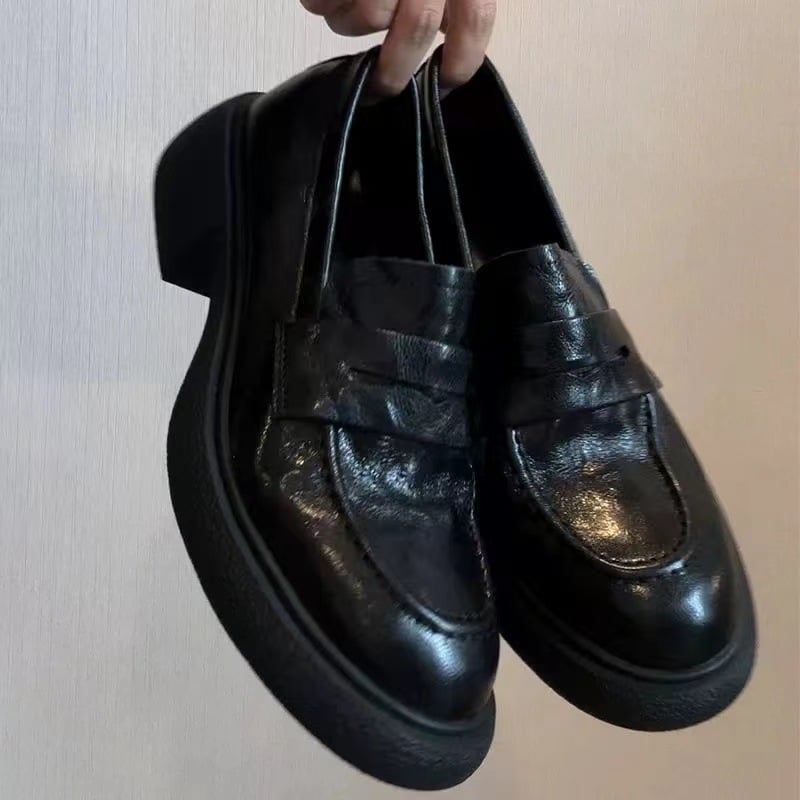 Loaferi femei din piele de vită cu două straturi, vârf rotund, toc mediu 3–5 cm, talpă din cauciuc, branț din piele naturală