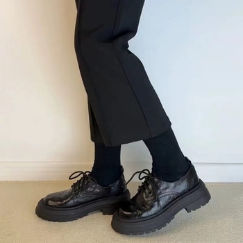 Loafers vintage din piele de vită din două straturi – vârf rotund, toc gros 3–5 cm, talpă din cauciuc, branț din piele naturală