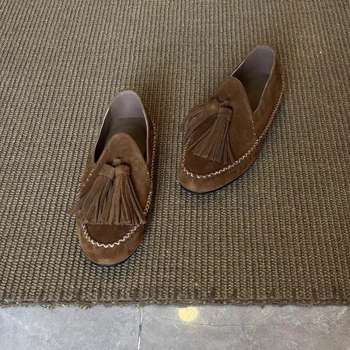 Loafers cu franjuri și broderie cu craniu, piele de vițel, slip-on, fără căptușeală, toc kitten 4–6 cm