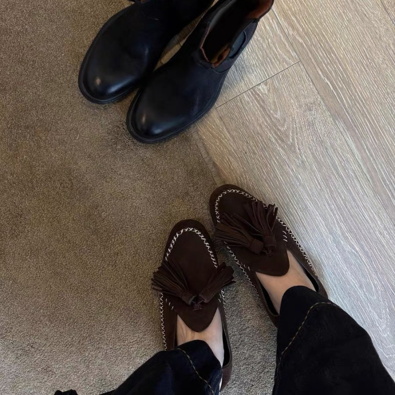 Loafers cu franjuri și broderie cu craniu, piele de vițel, slip-on, fără căptușeală, toc kitten 4–6 cm