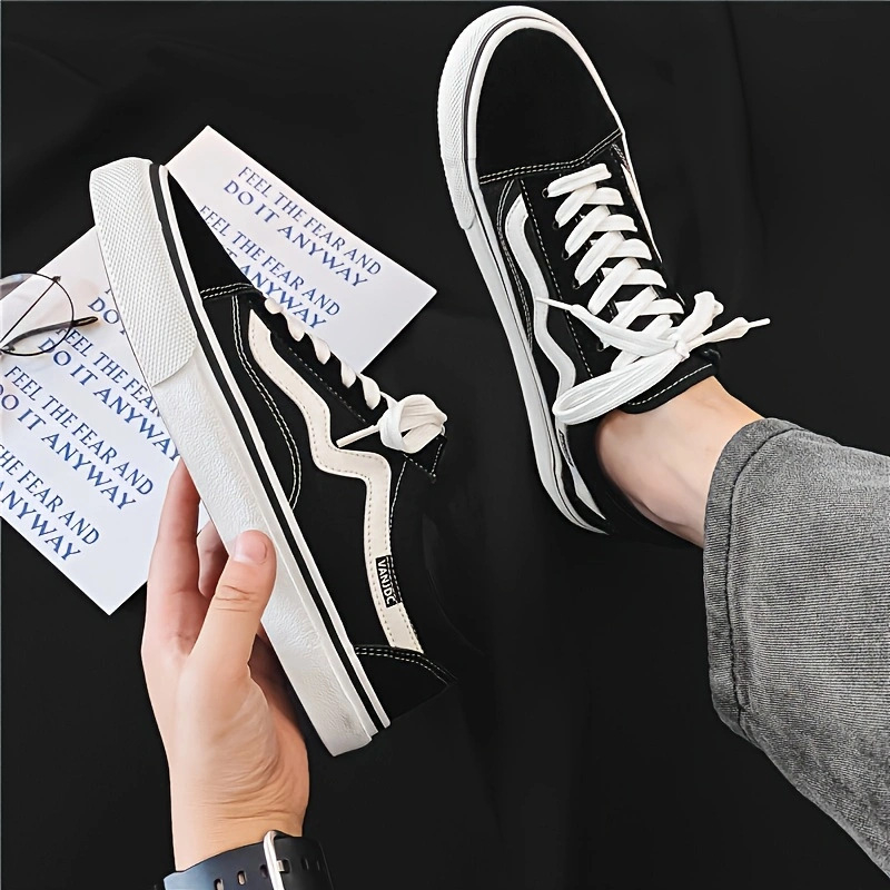 Ανδρικά καμβαδωτά sneakers, χαμηλό προφίλ, κορδόνια, καουτσούκ σόλα και μυτερή μύτη