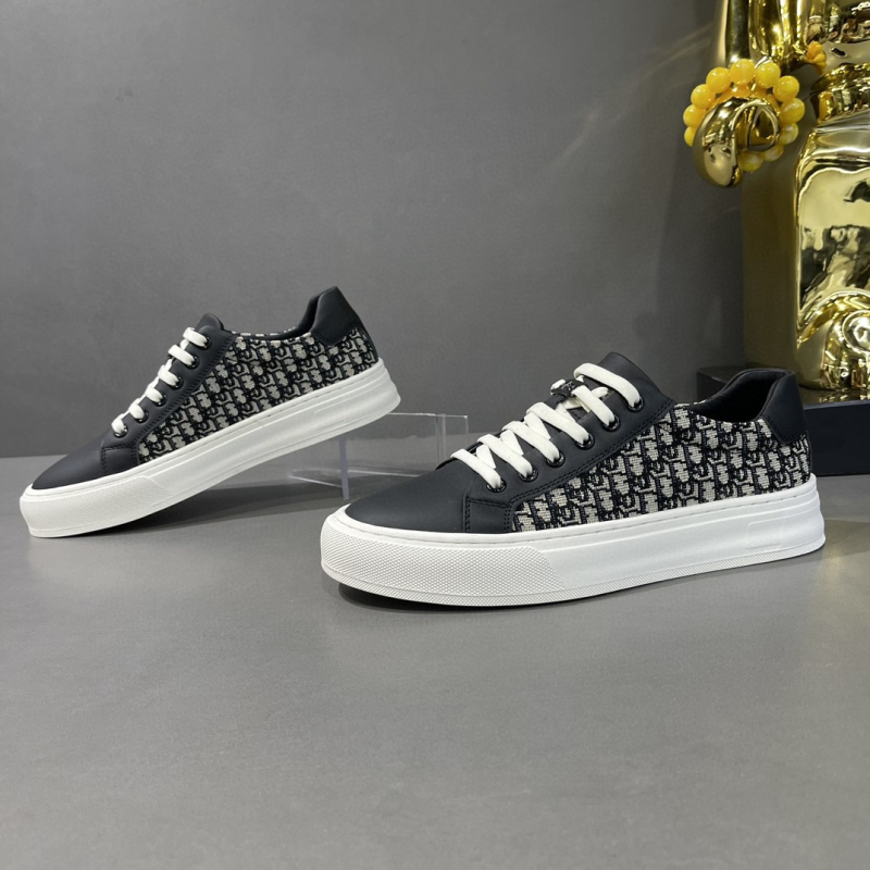 Vyriniai odiniai kedai, Slip-On, su apvaliu nosimi, viršus iš pirmosios kartos galvijų odos, gumos padas, įdėklas iš kiaulių odos