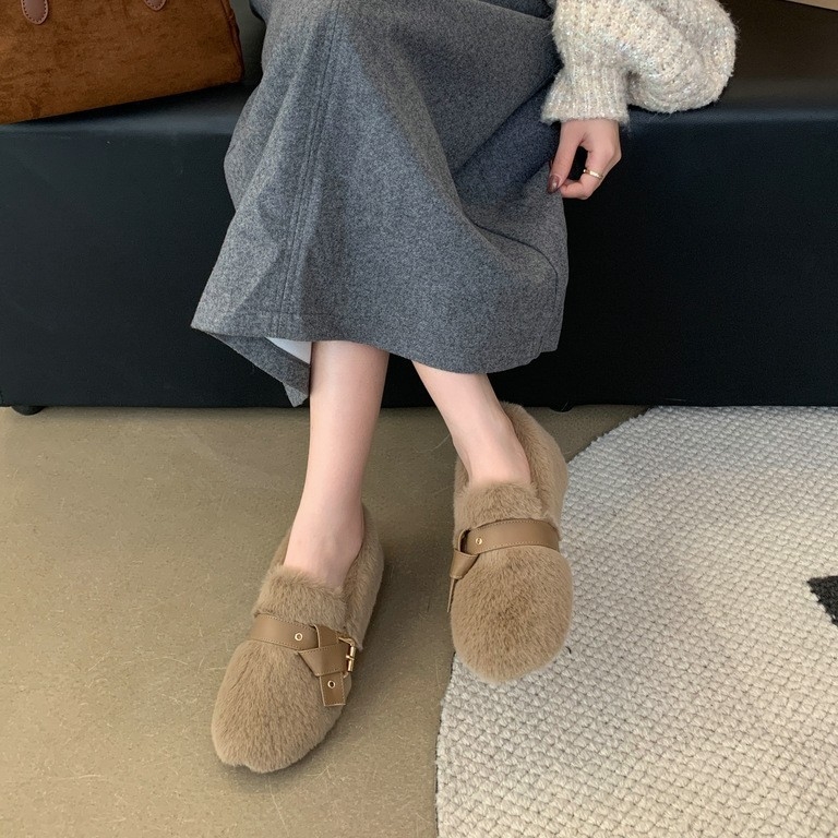 Loafers – stil minimalist, vârf drept; partea superioară: super fiber; branț: microfibră de piele; talpă: cauciuc; slip-on, înălțime toc 3-5 cm