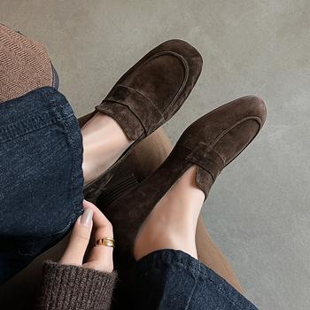 Pantofi Mary Jane din piele de vită — vârf rotund, toc mediu 3-6 cm, toc robust, deschidere medie 7-11 cm