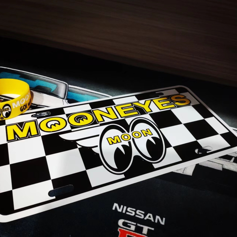 Mooneyes Big-Eyed Retro JDM plăcuță de înmatriculare, placă decorativă din aliaj de aluminiu pentru mașini și motociclete, compatibilă cu modelele JDM și ALL