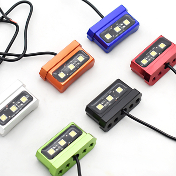 Reģistrācijas numura rāmja gaisma elektriskajam motociklam – ūdensizturīgs alumīnija sakausējums, universāla uzstādīšana, saderīgs ar Monkey un MSX125, pielāgojama