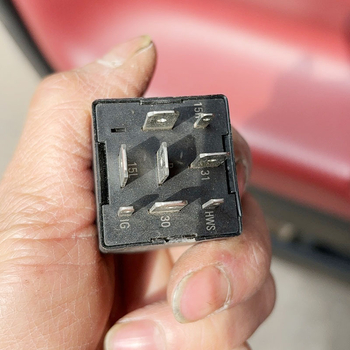 Automobiļu mirgošanas relejs | 8-pinu | 12V 5A | Aizmugurējā miglas luktura kontrole | Zīmols YKW