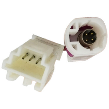 Mercedes-Benz stražnja kamera za vožnju unatrag – 12V, 480x600, Rotacija, 6W, 80 g