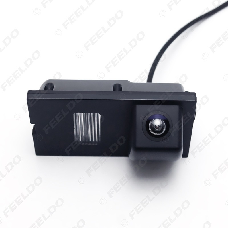 Stražnja kamera za Land Rover Freelander 2 / Discovery 3/4 / Range Rover — 170° kut gledanja, rezolucija 640x480, NTSC, 12V, model 1281