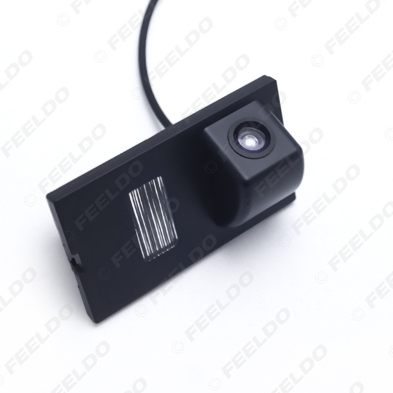 Stražnja kamera za Land Rover Freelander 2 / Discovery 3/4 / Range Rover — 170° kut gledanja, rezolucija 640x480, NTSC, 12V, model 1281