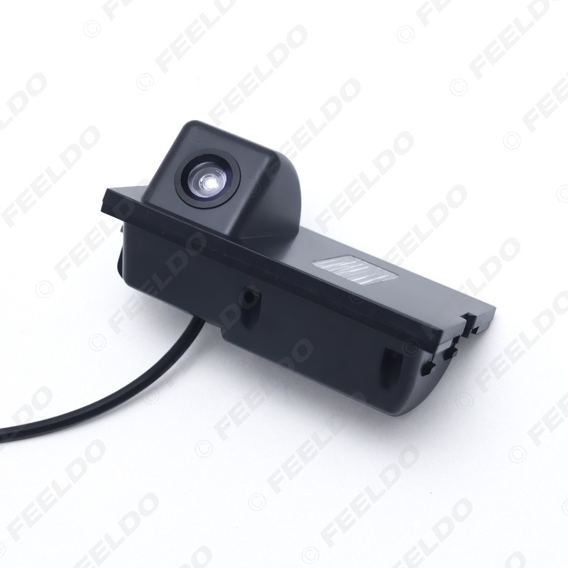 Stražnja kamera za Land Rover Freelander 2 / Discovery 3/4 / Range Rover — 170° kut gledanja, rezolucija 640x480, NTSC, 12V, model 1281