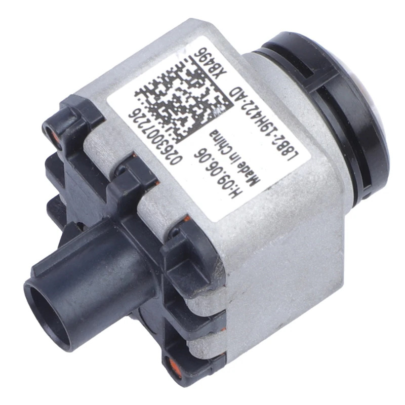 Kamera za okruženjem Land Rover – Model L8B219H422AD, 12V, Razlučivost 480x600, Snaga 6W