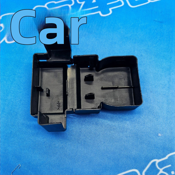 Kryt ochrany kladného pólu batérie a kryt káblu pre Nissan Y62, QX56, QX80, Loulan Z52 – Plast, Značka Furundelai, Model 24345-89915