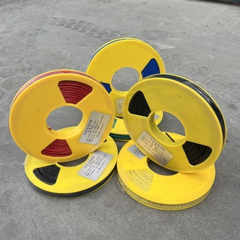 Автомобилен кабел за окабеляване с PVC обвивка – подходящ за автомобилно осветление и вътрешно електрическо оборудване