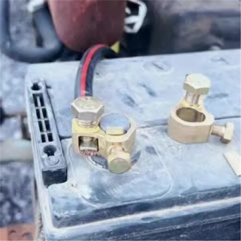 Медна удебелена клема за автомобилни акумулатори