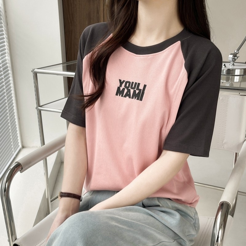 Футболка за бременни, тънка и удобна за кърмене, с кръгло деколте, памучен трикотаж, ултра къса дължина (≤40 см).