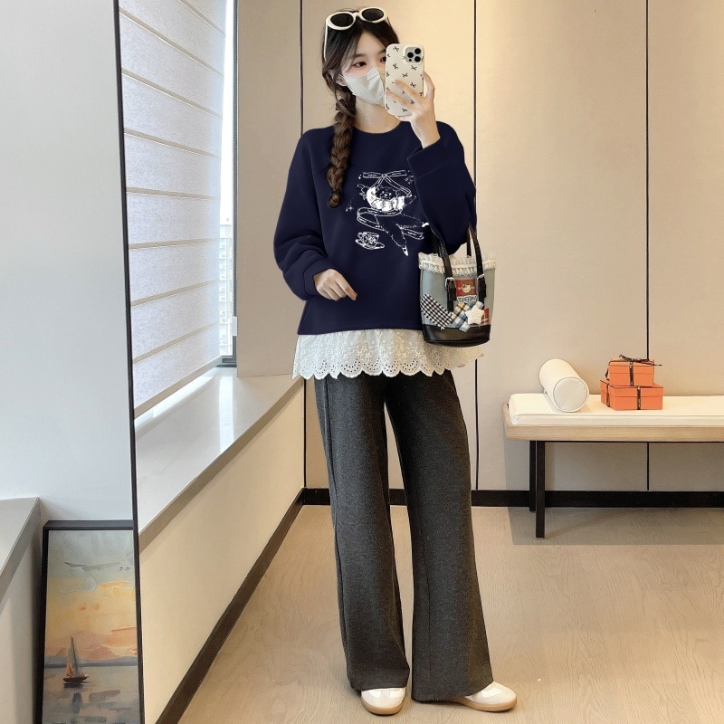 Motinystės palaidinė su gobtuvu; korėjietiško stiliaus, panelinis raštas (medvilnės-elastano mišinys 70-80% medvilnė, <=30% elastanas; ruduo–žiema 2025; ilgos rankovės; apvali kaklo)