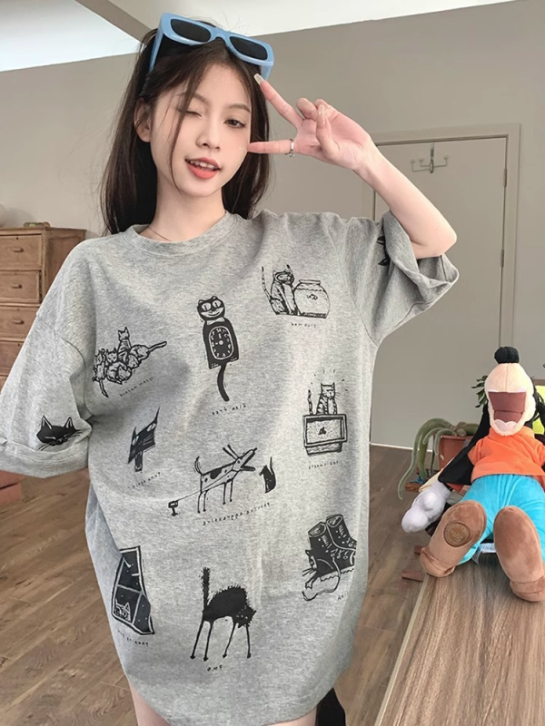 Pamut rövid ujjú póló anime mintával, kerek nyakú