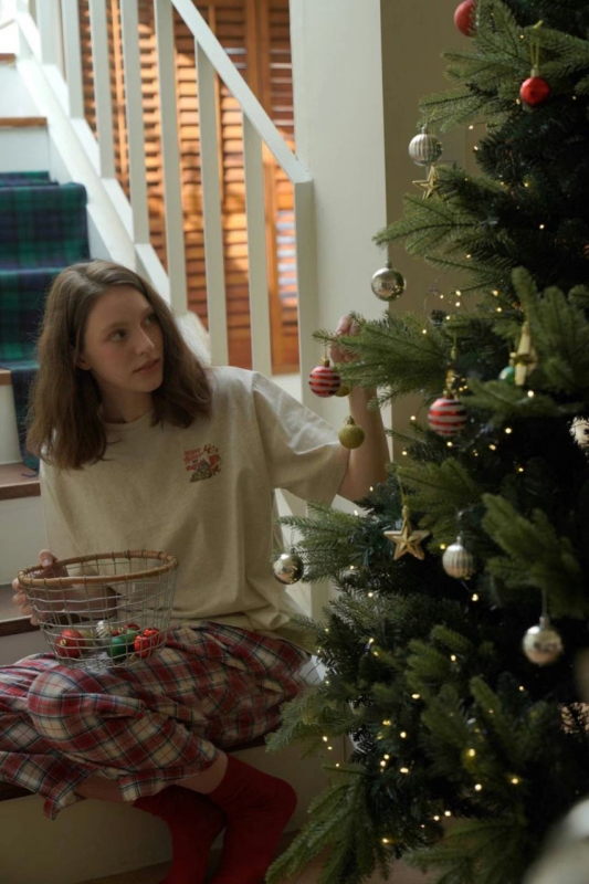 Bavlnené tričko s kruhovým výstrihom, krátke rukávy, potlač stromčeka, voľný strih