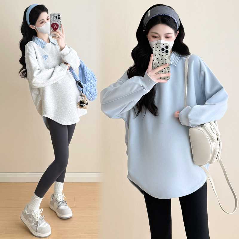 Nėščiųjų laisvo kirpimo T‑marškinėliai su gobtuvu ir siuvinėjimu, medvilnė, ilgomis rankovėmis