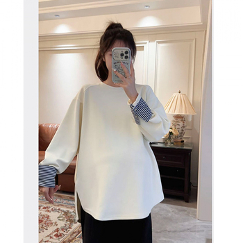 Nėščiųjų palaidinė su gobtuvu, ilgomis rankovėmis, polo apykaklė, dryžuotais rankovių paneliais, medvilnės-poliesterio audinys, laisvas kirpimas, vidutinio ilgio